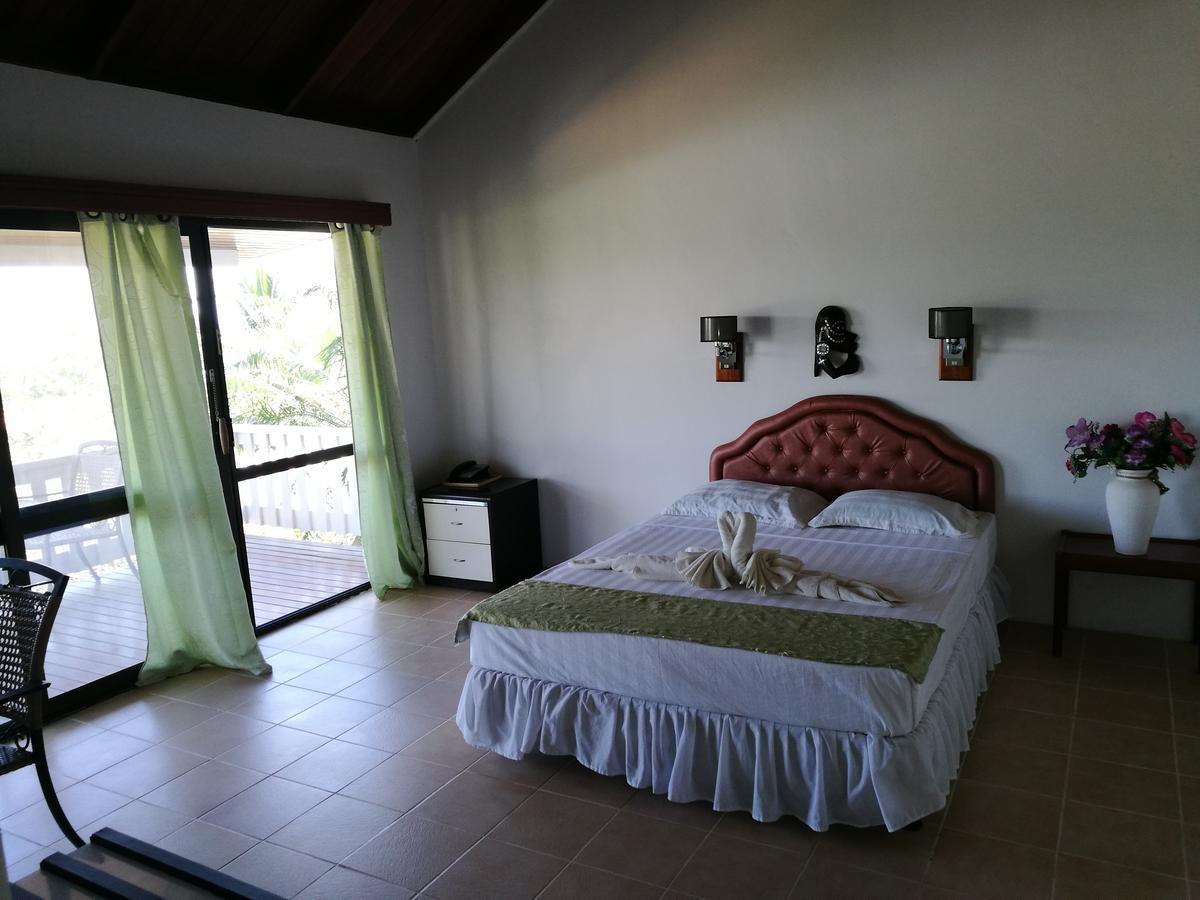 Honiara Hotel Экстерьер фото